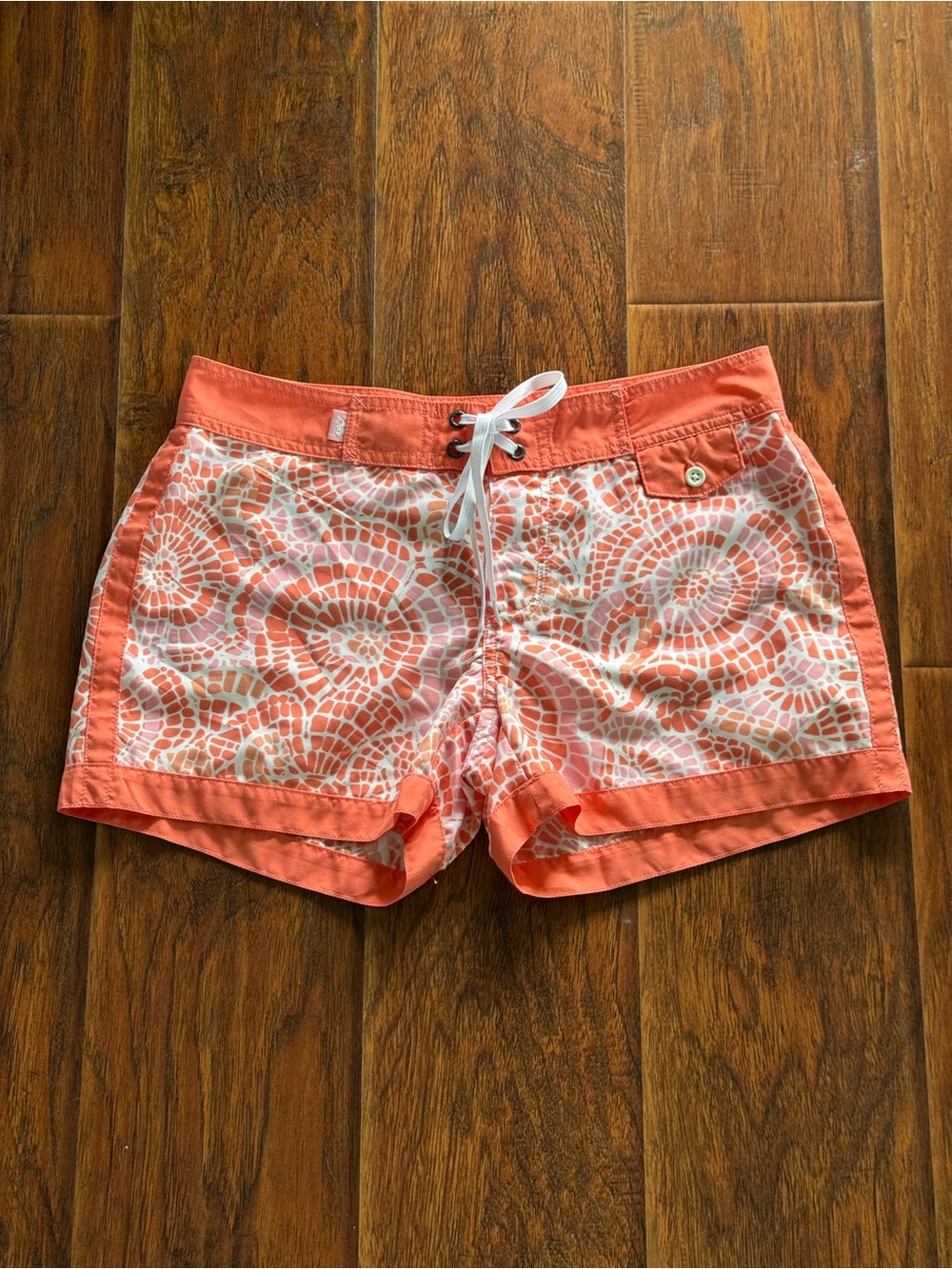 Vineyard Vines Coral and White Patterned Athletic Shorts